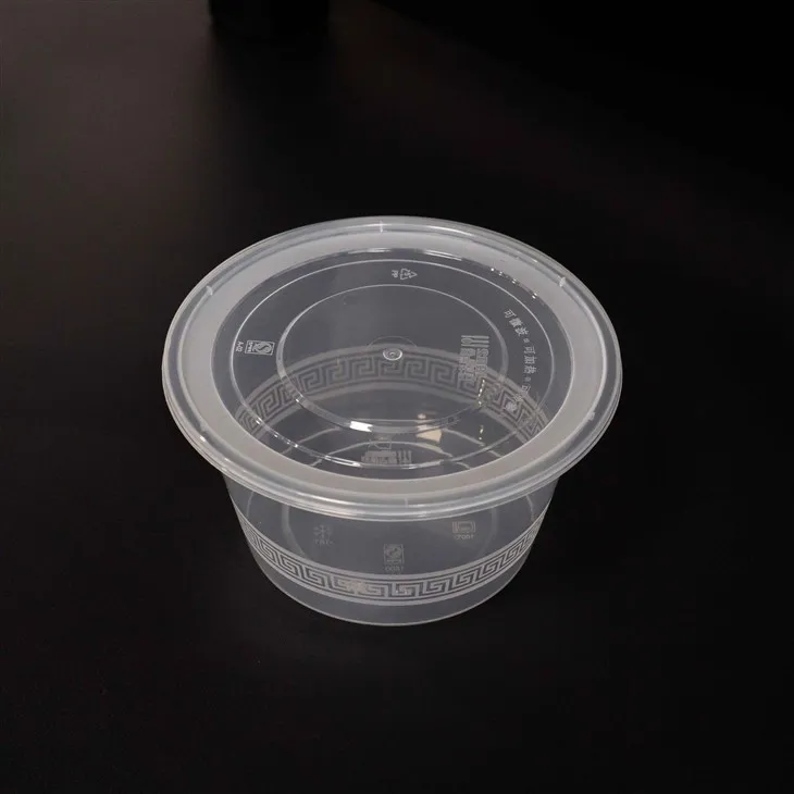 Oqishdan himoyalangan plastik idishlar - ziravorlar uchun xavfsiz saqlash